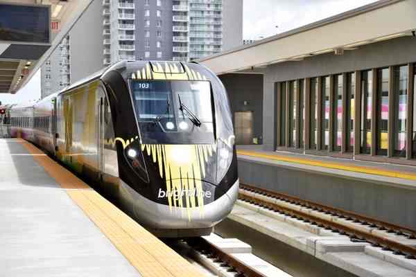 U.S. Transportation Dept. approves $6 billion for high-speed rail projects