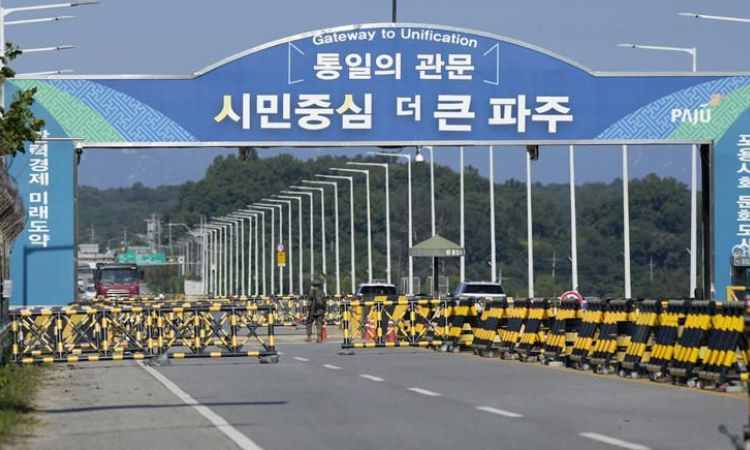 North Korea Cuts Road and Rail Access to South Korea Amid Rising Tensions